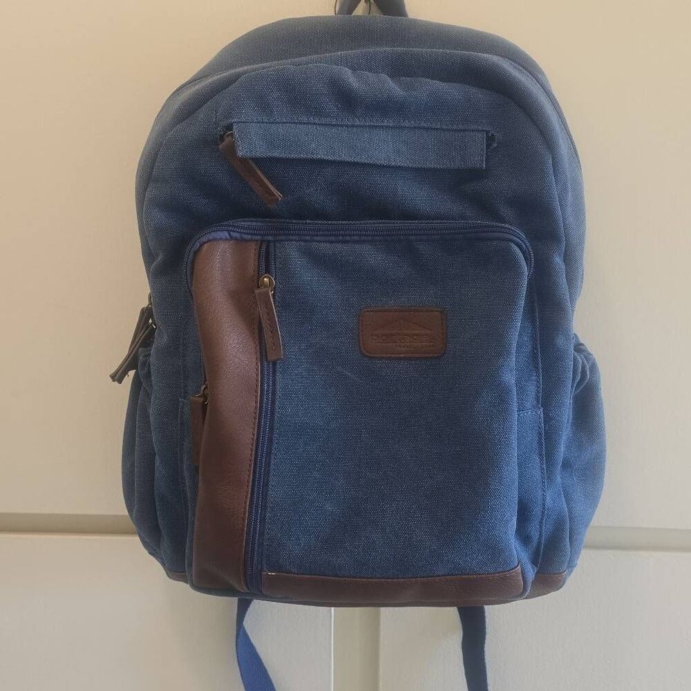 Portage Travel Gear Blue Canvas Classic Backpack With Brown Vinyl Accents NWOT